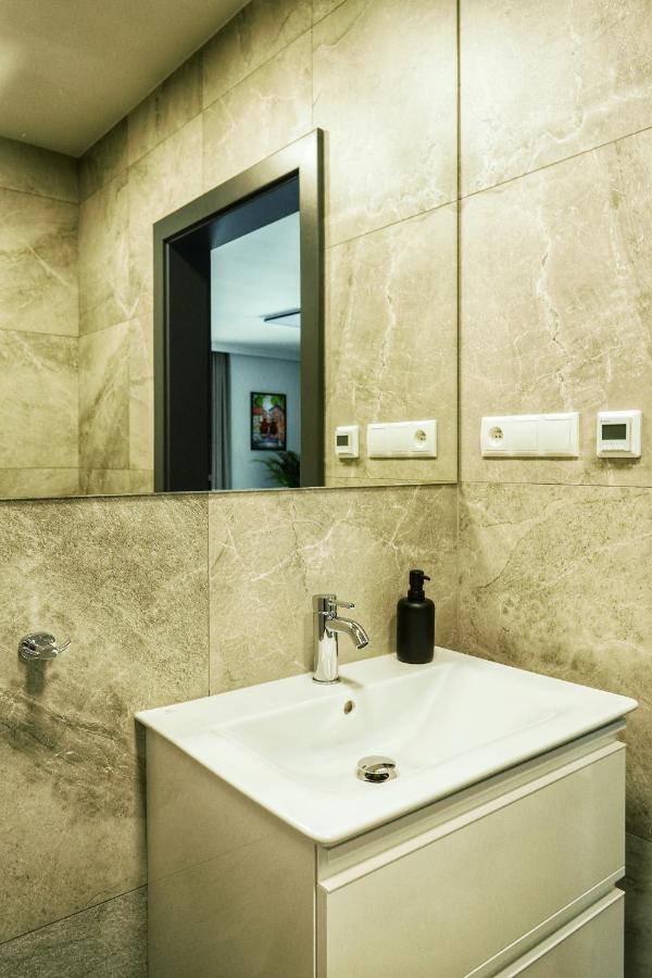 Apartamenty Centrum Park Twardowskiego 4 Zielona Gora  Bagian luar foto