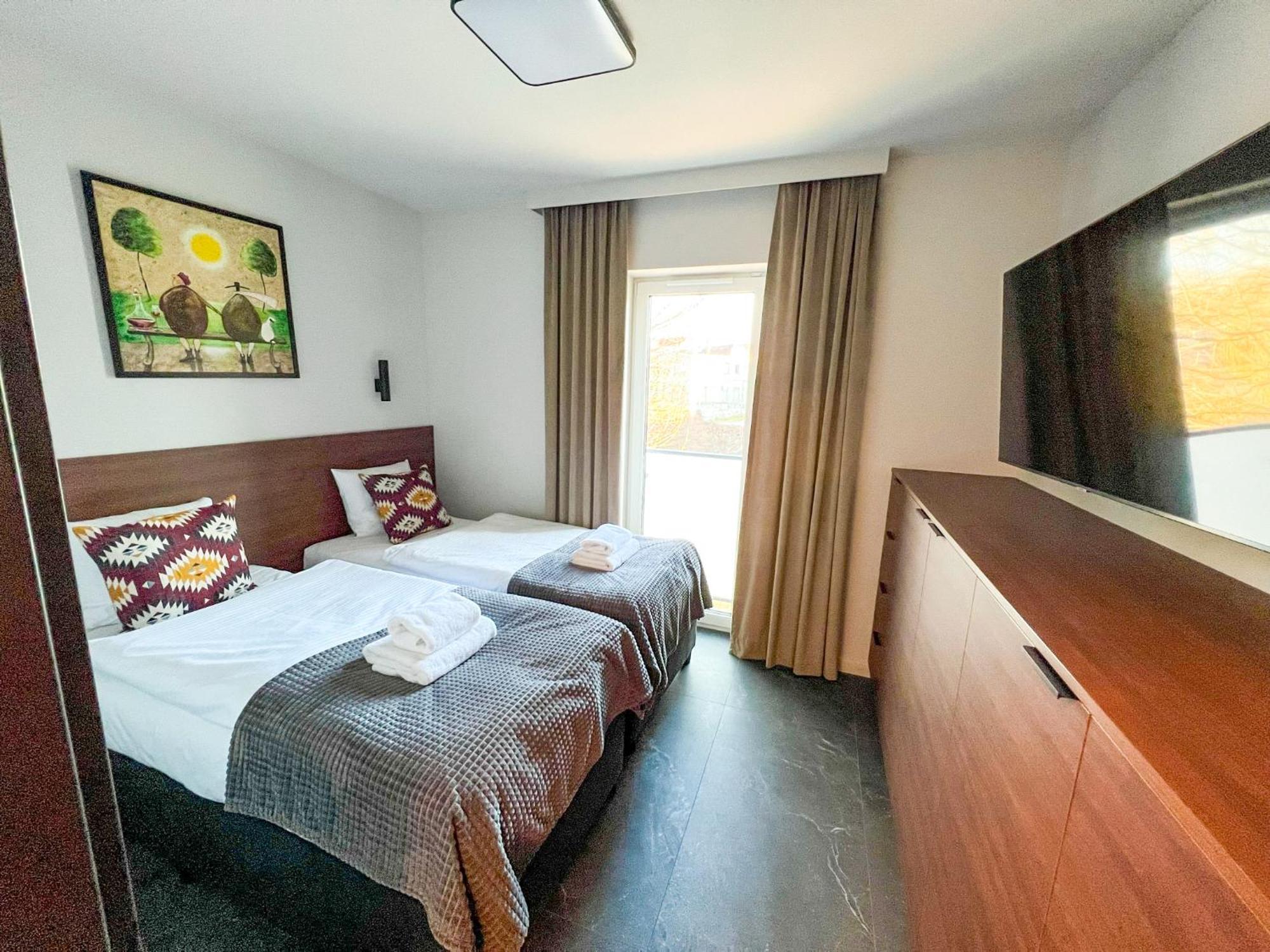 Apartamenty Centrum Park Twardowskiego 4 Zielona Gora  Bagian luar foto